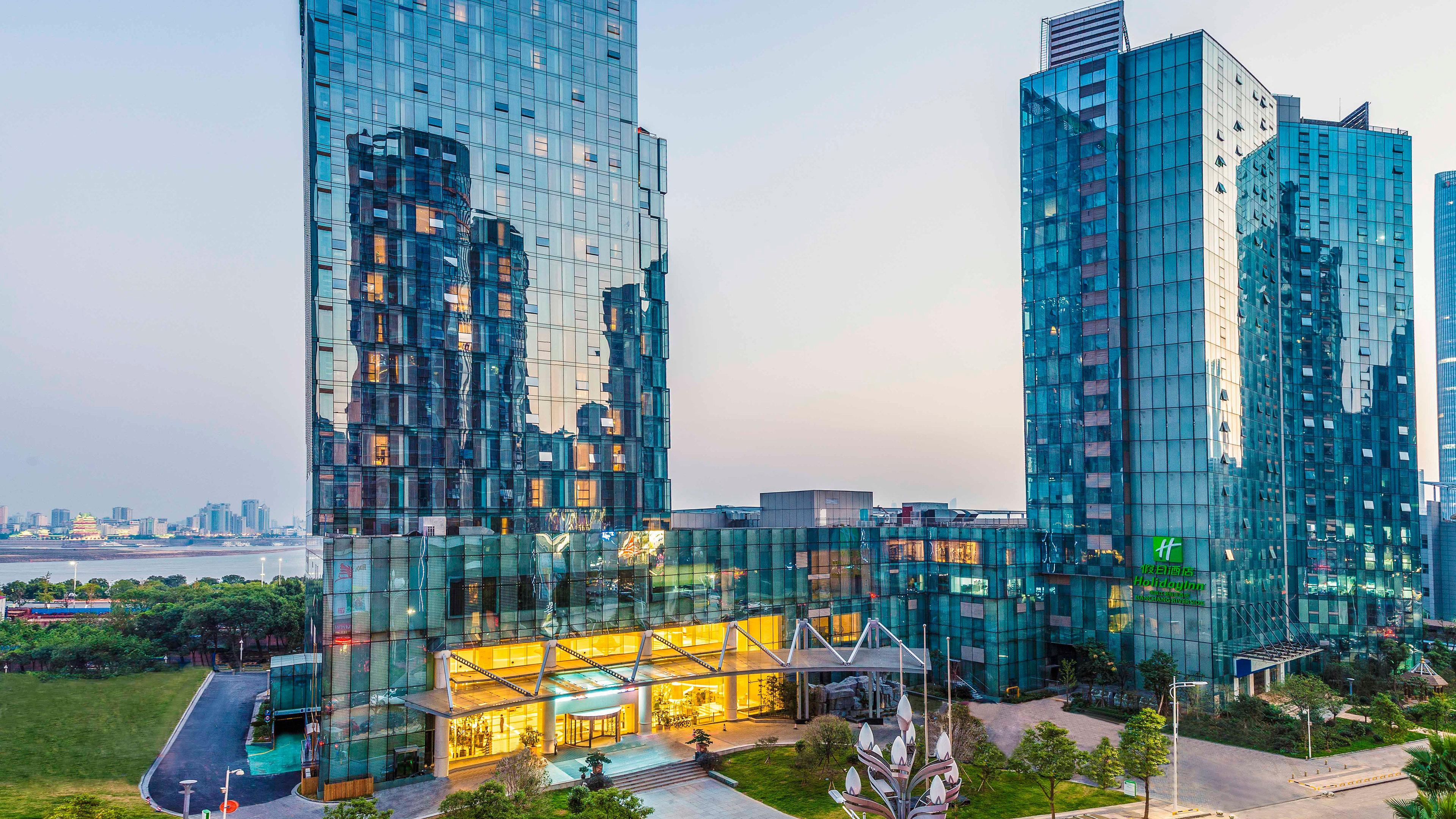 Holiday Inn Nanchang Riverside By Ihg מראה חיצוני תמונה