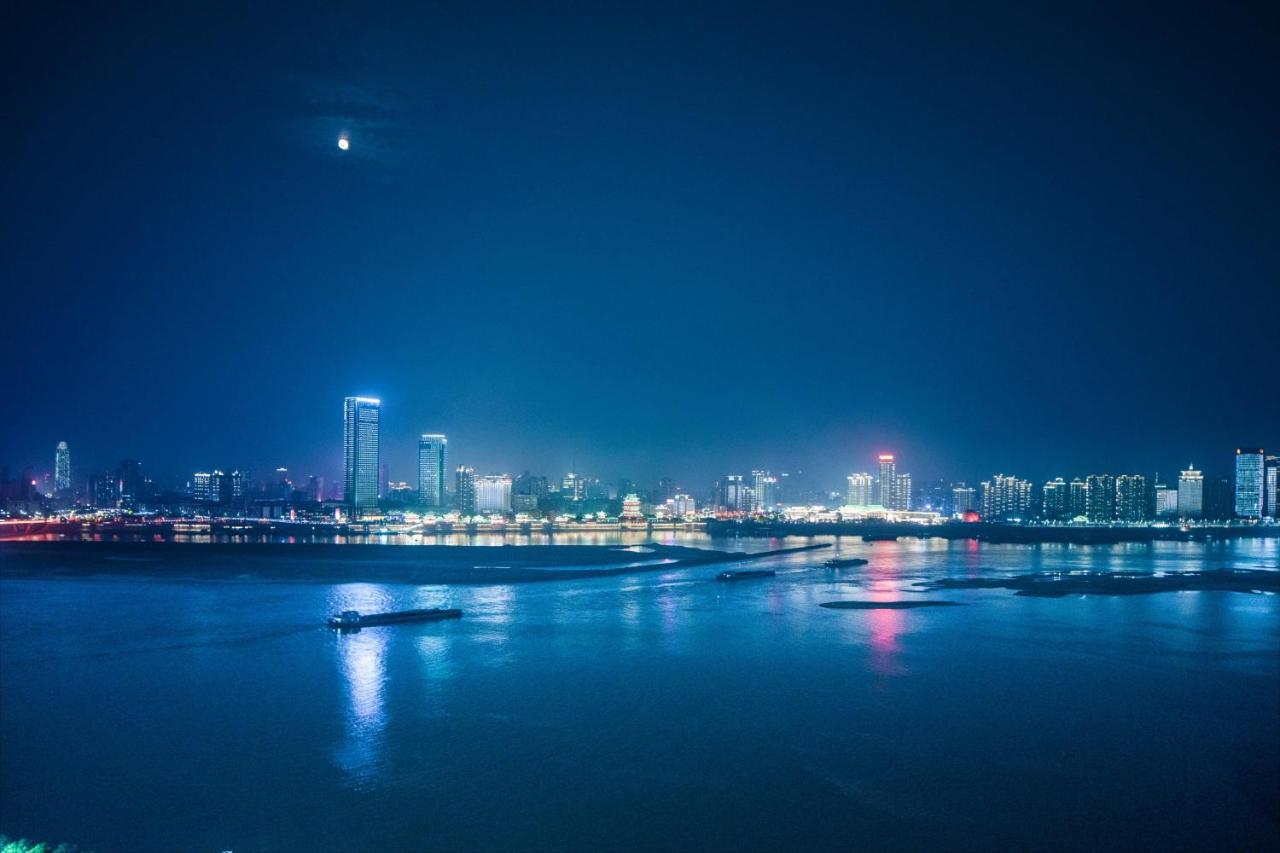 Holiday Inn Nanchang Riverside By Ihg מראה חיצוני תמונה